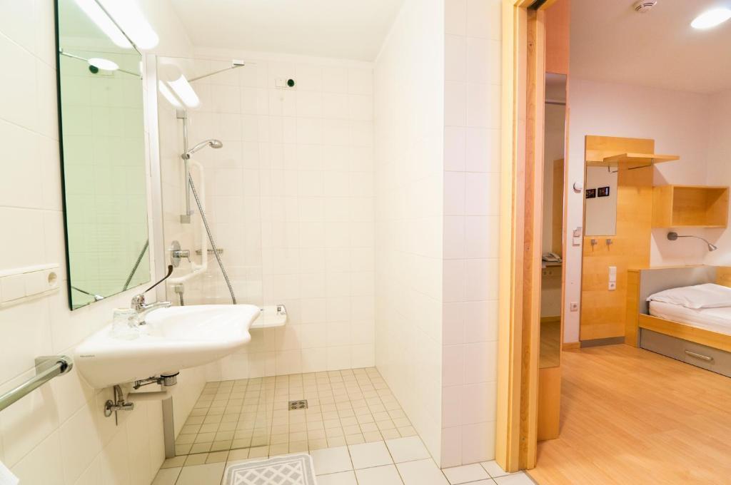 Kolpinghaus Bolzano Hotel Room photo